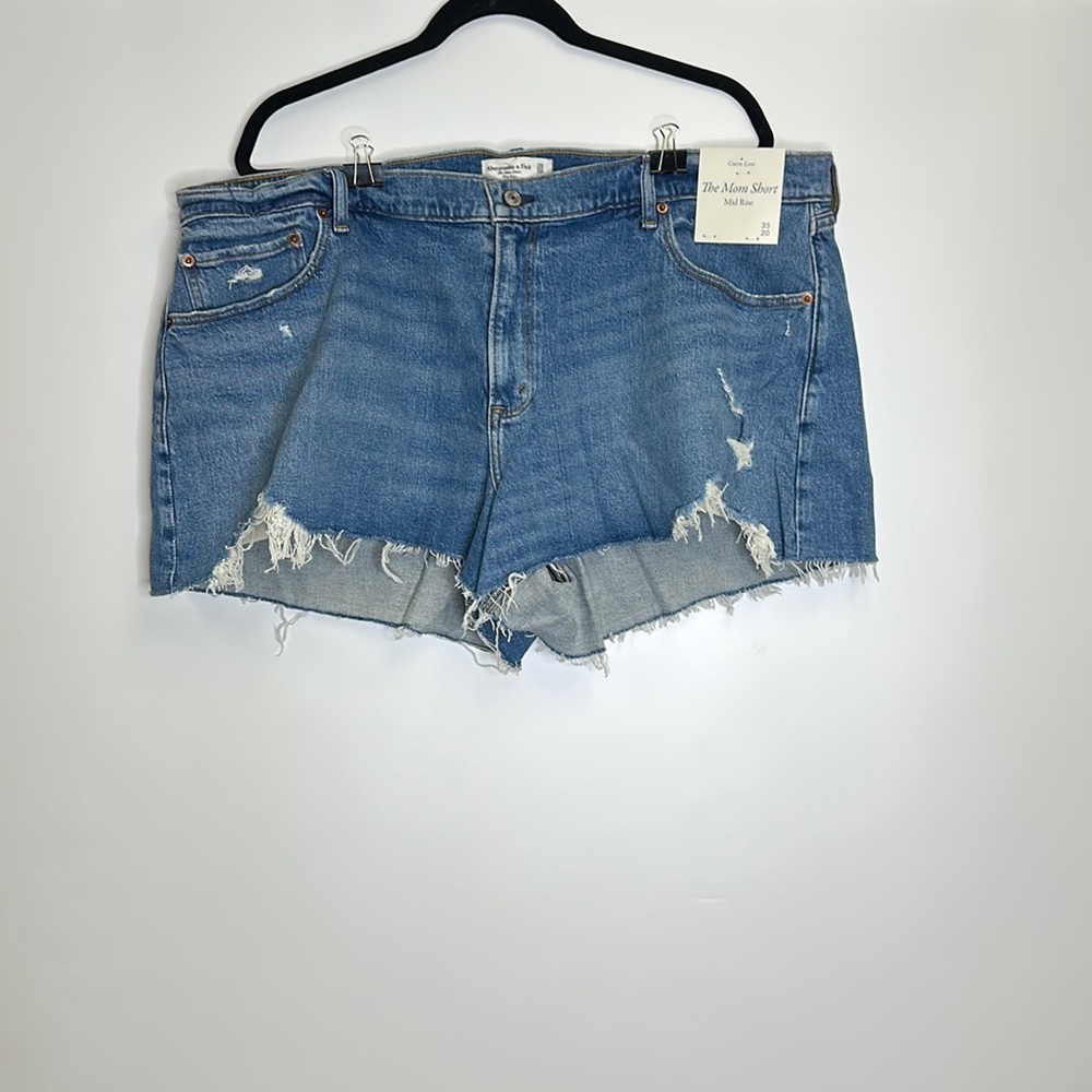 Abercrombie Curve Love The Mom Short Mid Rise size 35 or plus size 20